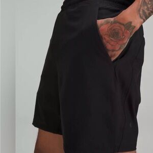 Lululemon Men's Black Pace Breaker 7"
Lined Athletic Short size XXL